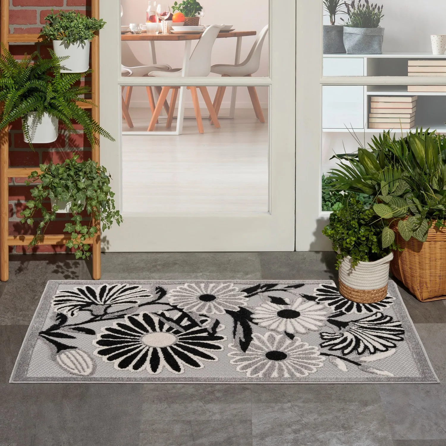 Aloha Black White Contemporary Indoor/Outdoor Rug