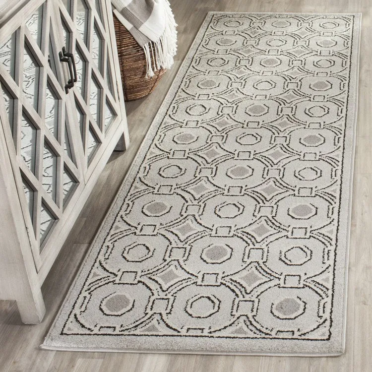 Amherst 2' 3" x 7' Indoor/Outdoor Woven Area Rug - Light Gray/Ivory
