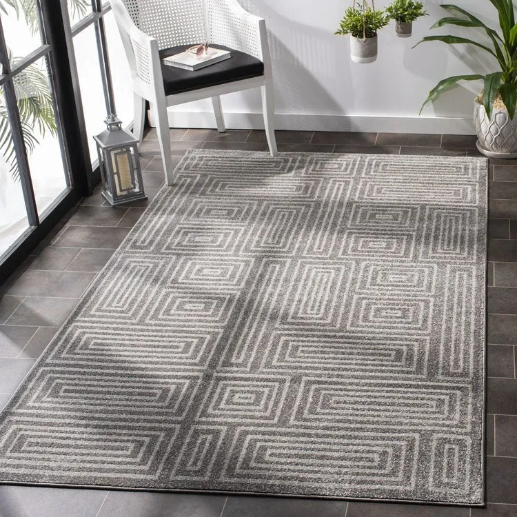Amherst 4' x 6' Indoor/Outdoor Woven Area Rug - Gray/Ivory