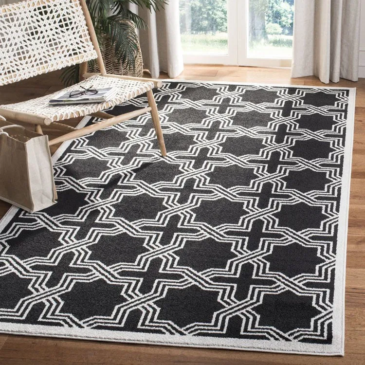 Amherst 5' x 8' Indoor/Outdoor Woven Area Rug - Anthracite/Ivory