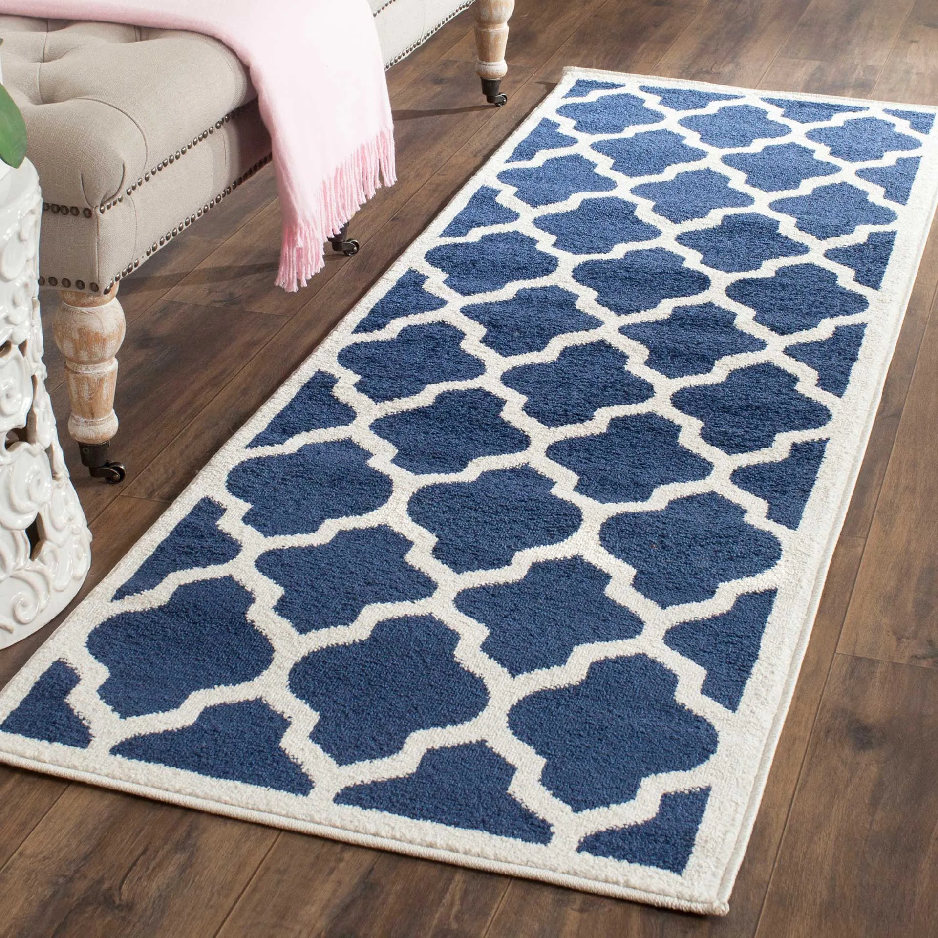 Amherst Quatrefoil Navy/Beige Runner Rug
