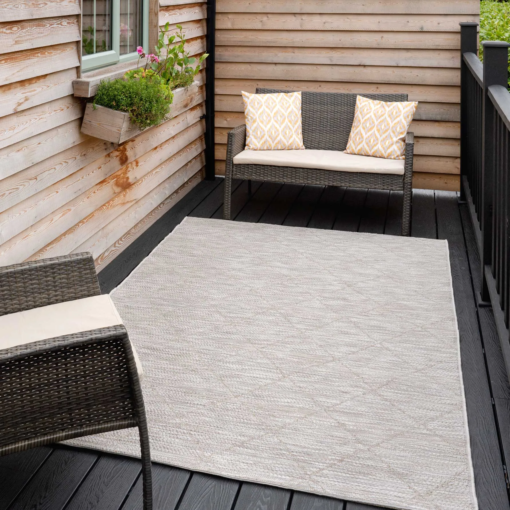 Beige Trellis Flatweave Indoor Outdoor Area Rug