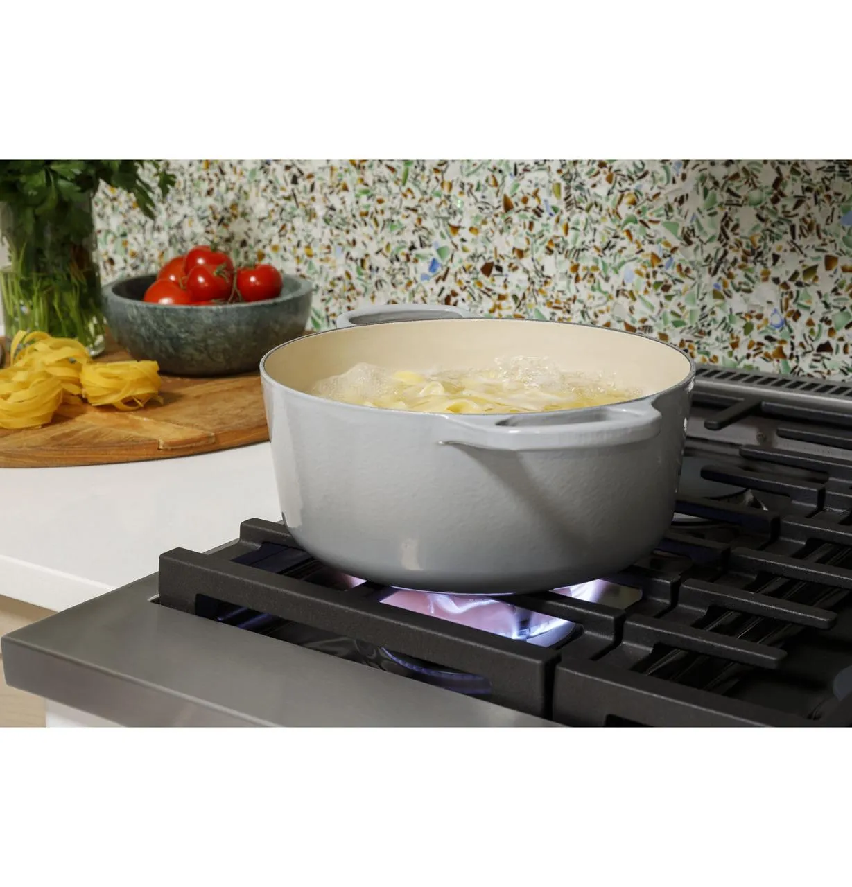 Cafe C2Y486P3TD1 Caf(eback)™ 48" Smart Dual-Fuel Commercial-Style Range with 6 Burners and Griddle (Natural Gas)
