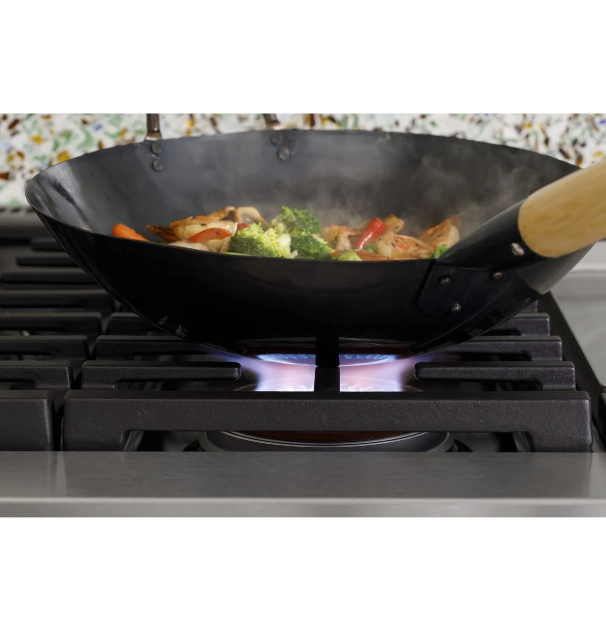Cafe C2Y486P3TD1 Caf(eback)™ 48" Smart Dual-Fuel Commercial-Style Range with 6 Burners and Griddle (Natural Gas)
