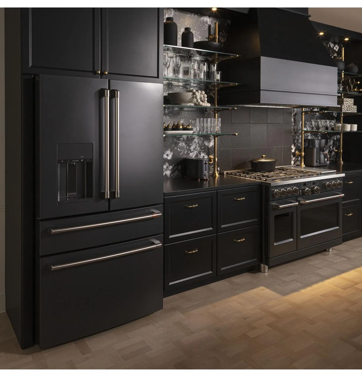 Cafe C2Y486P3TD1 Caf(eback)™ 48" Smart Dual-Fuel Commercial-Style Range with 6 Burners and Griddle (Natural Gas)
