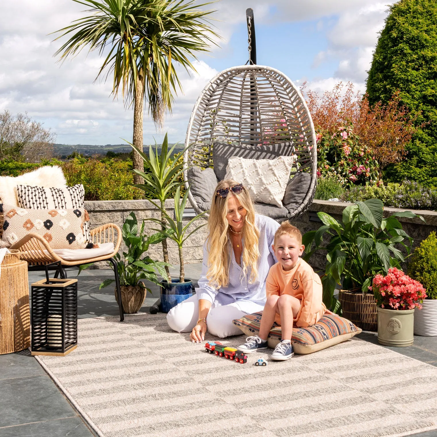 Contemporary Outdoor Patio Rug - Souci