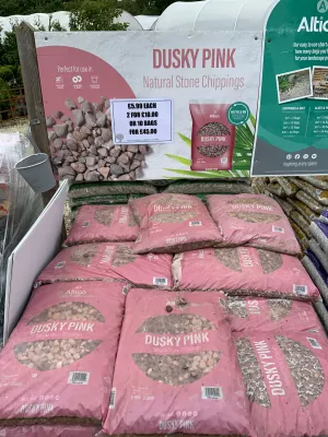 Dusky Pink Natural Stone Chipping