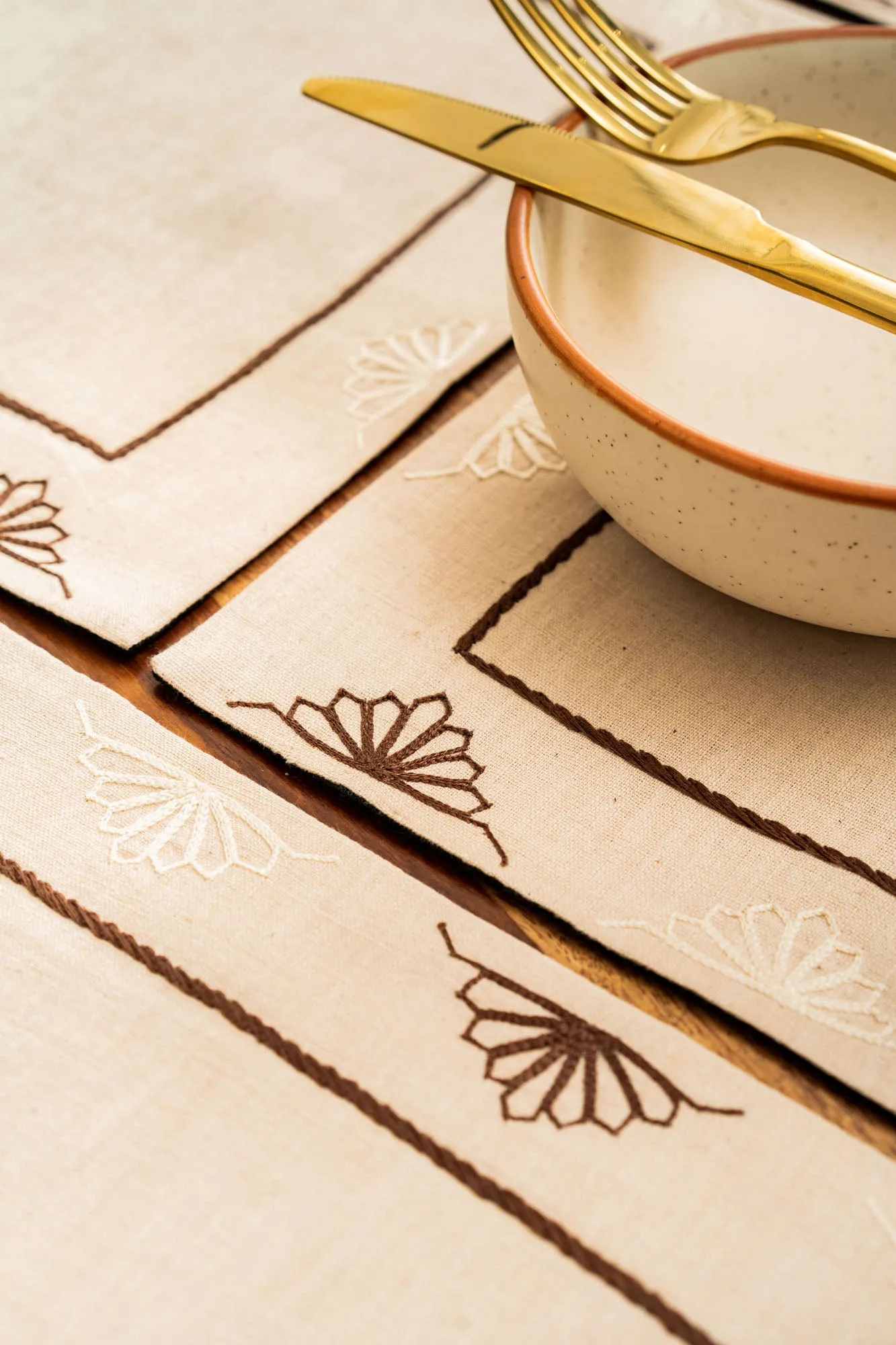 Mirārizumu Handwoven Table Mats - Set Of 2 Pcs