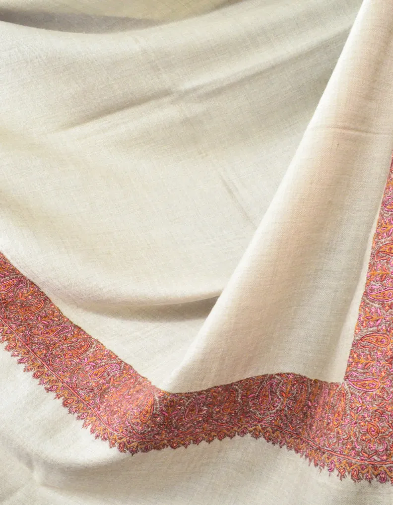 Natural White Pashmina Shawl With Sozni Borders 5662