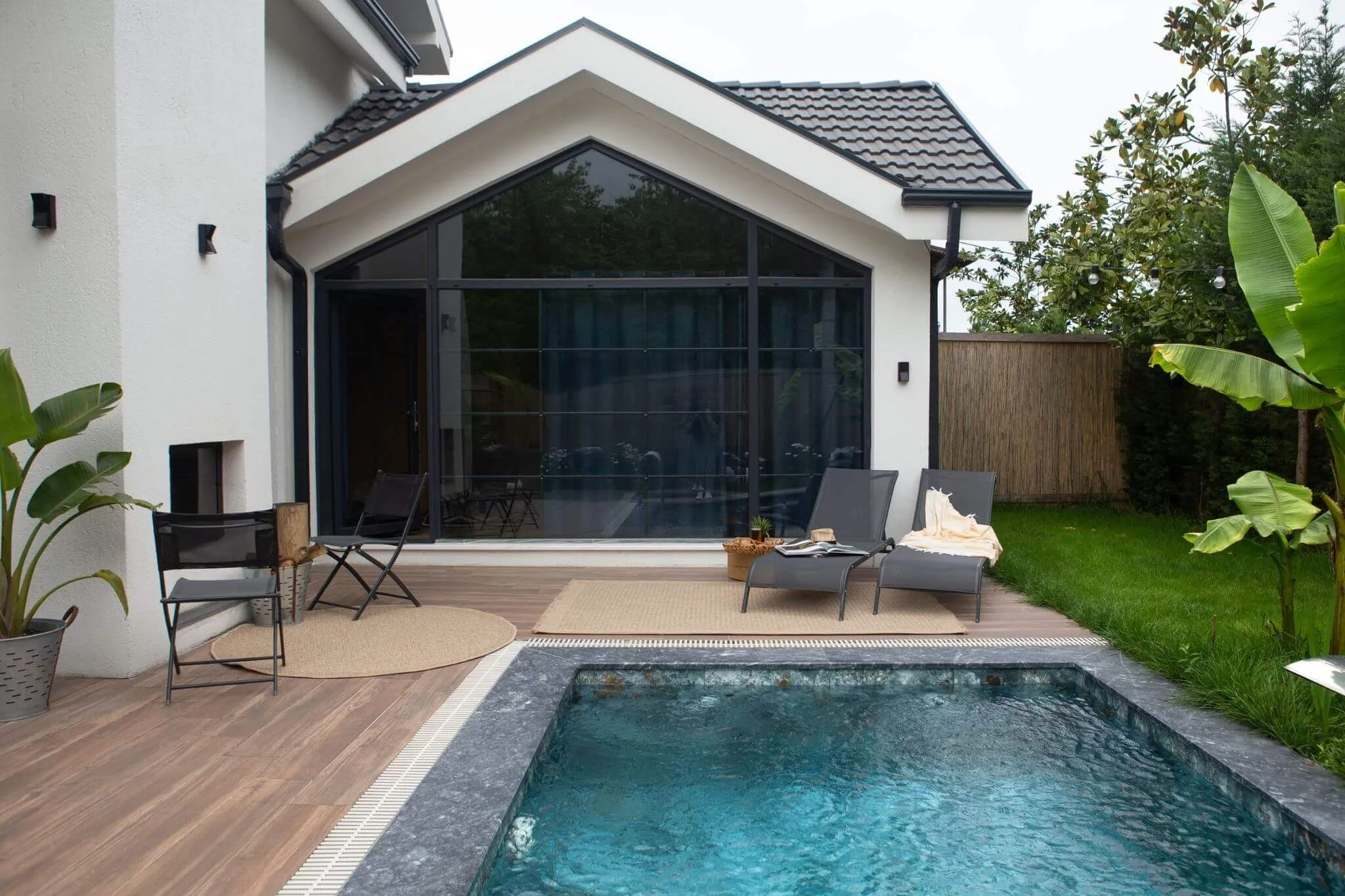 Nature Outdoor Rug Dark Grey | 5300DG
