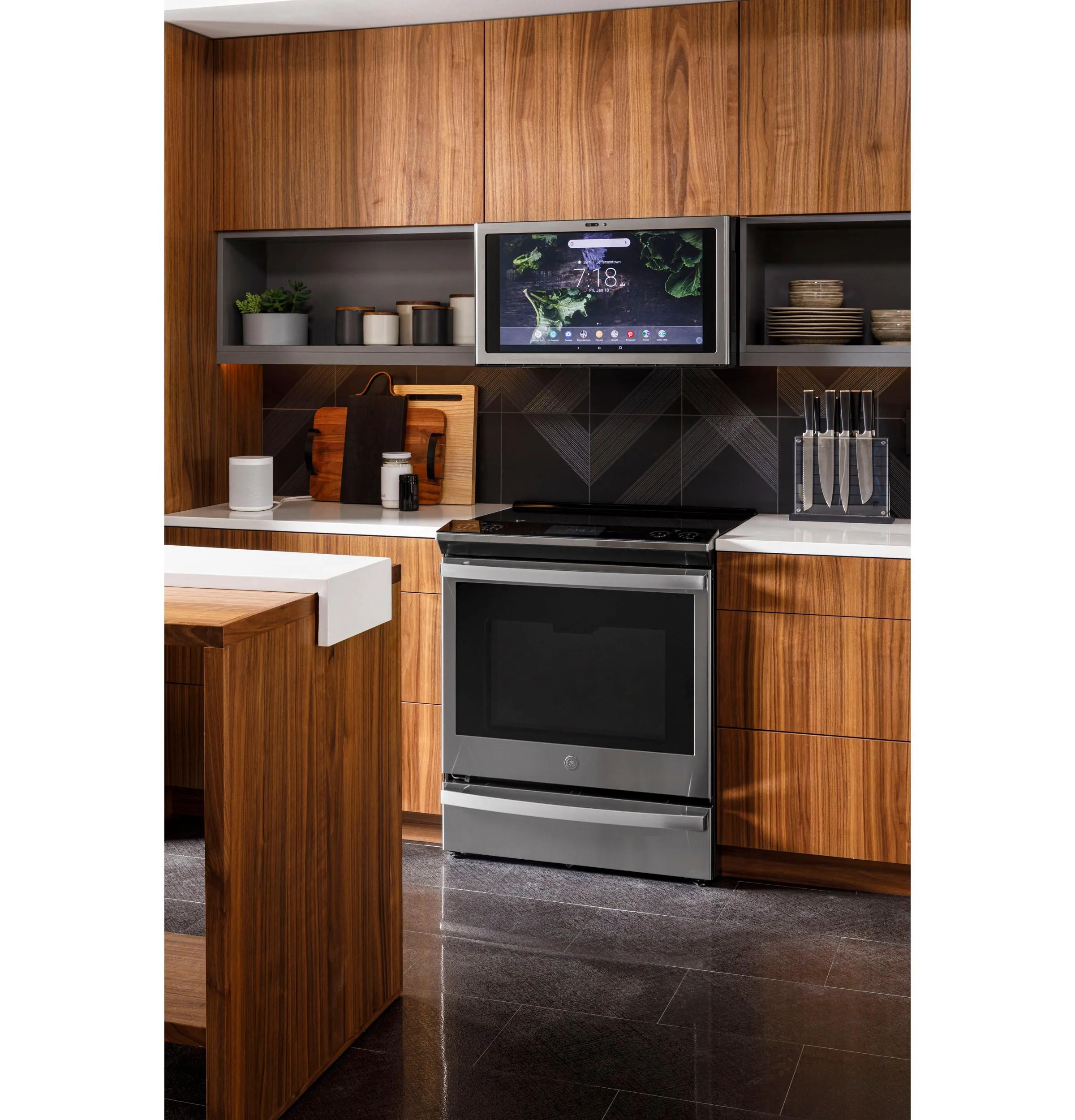 PHS93XYPFS GE Profile™ 30" Smart Slide-In Front-Control Induction Fingerprint Resistant Range with In Oven Camera