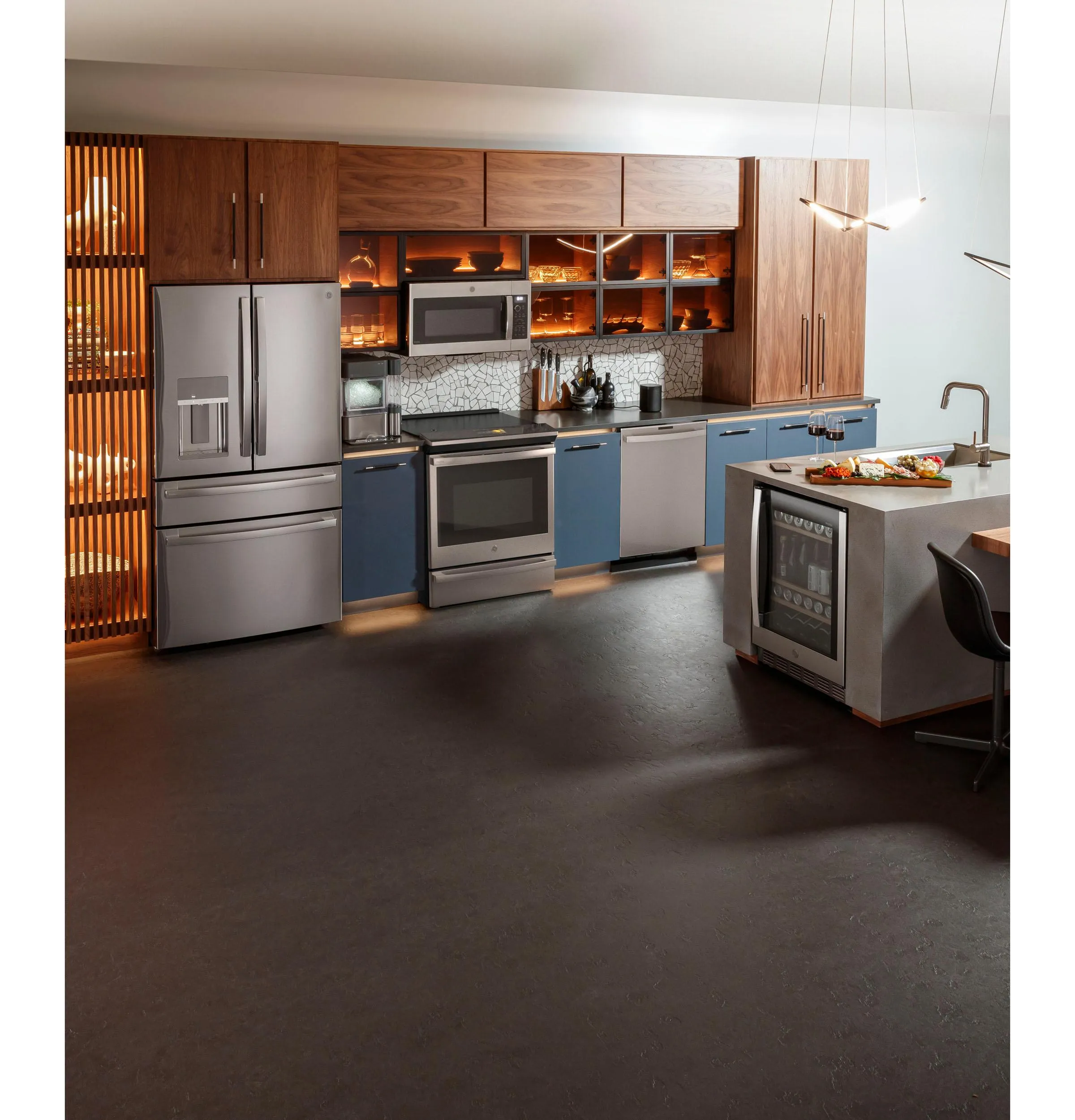 PHS93XYPFS GE Profile™ 30" Smart Slide-In Front-Control Induction Fingerprint Resistant Range with In Oven Camera