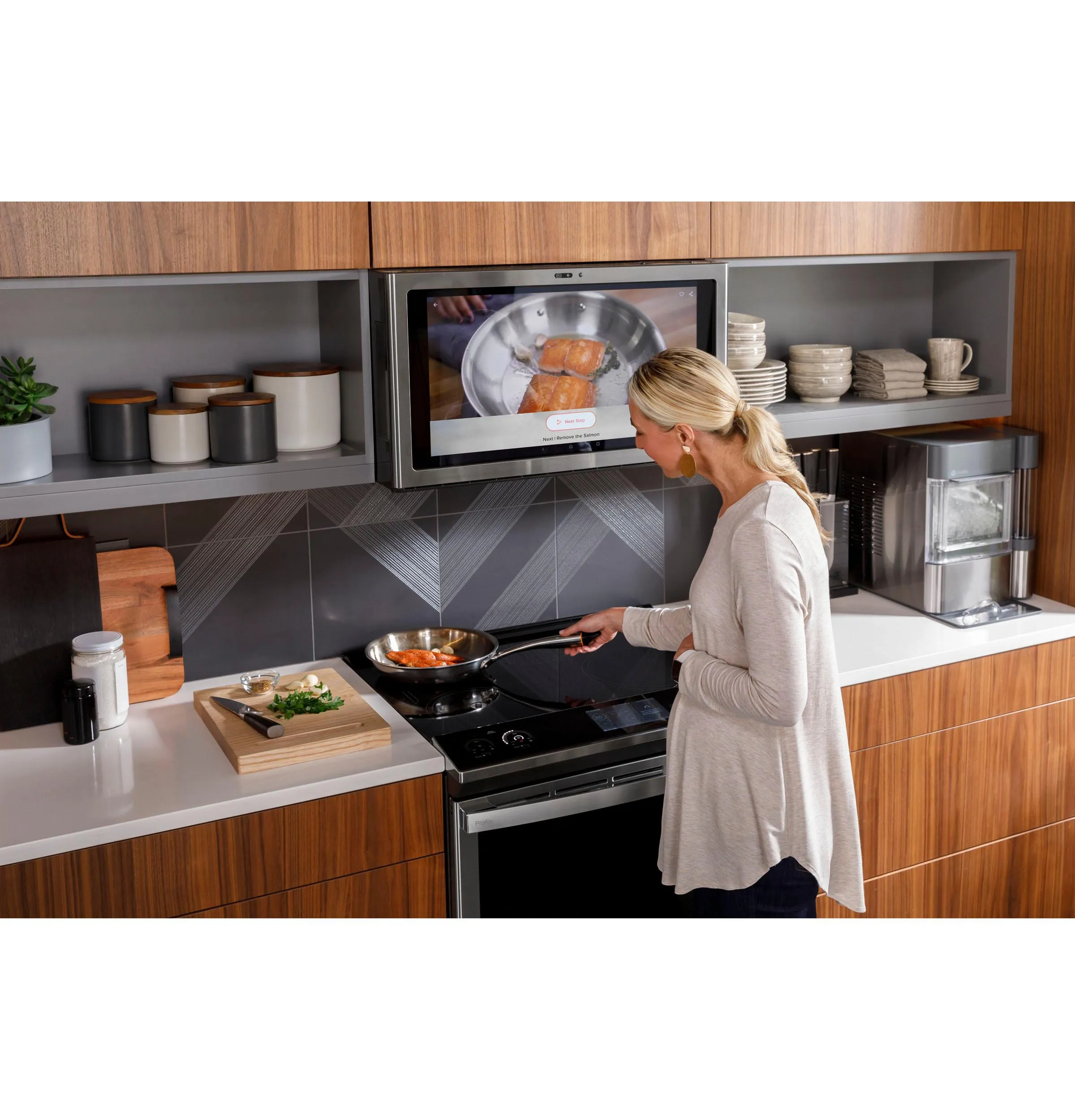 PHS93XYPFS GE Profile™ 30" Smart Slide-In Front-Control Induction Fingerprint Resistant Range with In Oven Camera