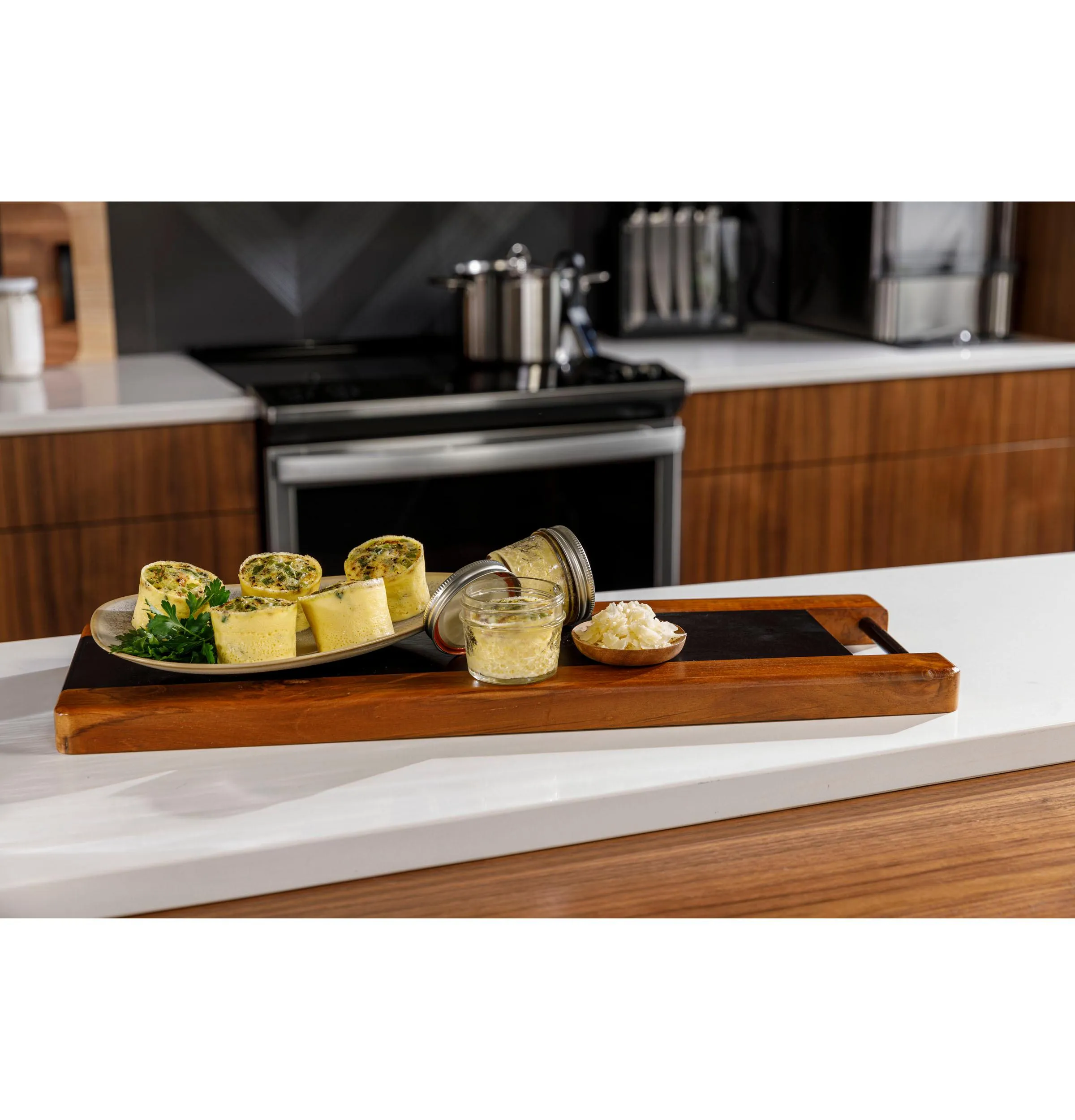 PHS93XYPFS GE Profile™ 30" Smart Slide-In Front-Control Induction Fingerprint Resistant Range with In Oven Camera