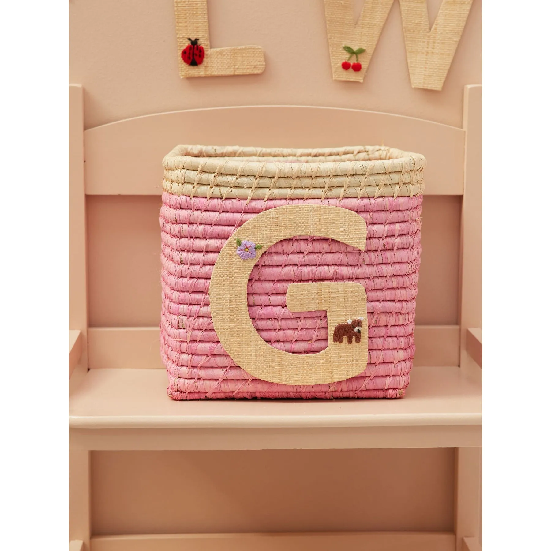 Rice DK Raffia Sticker Letter in Nature with Flower and Bear Embroidery - G