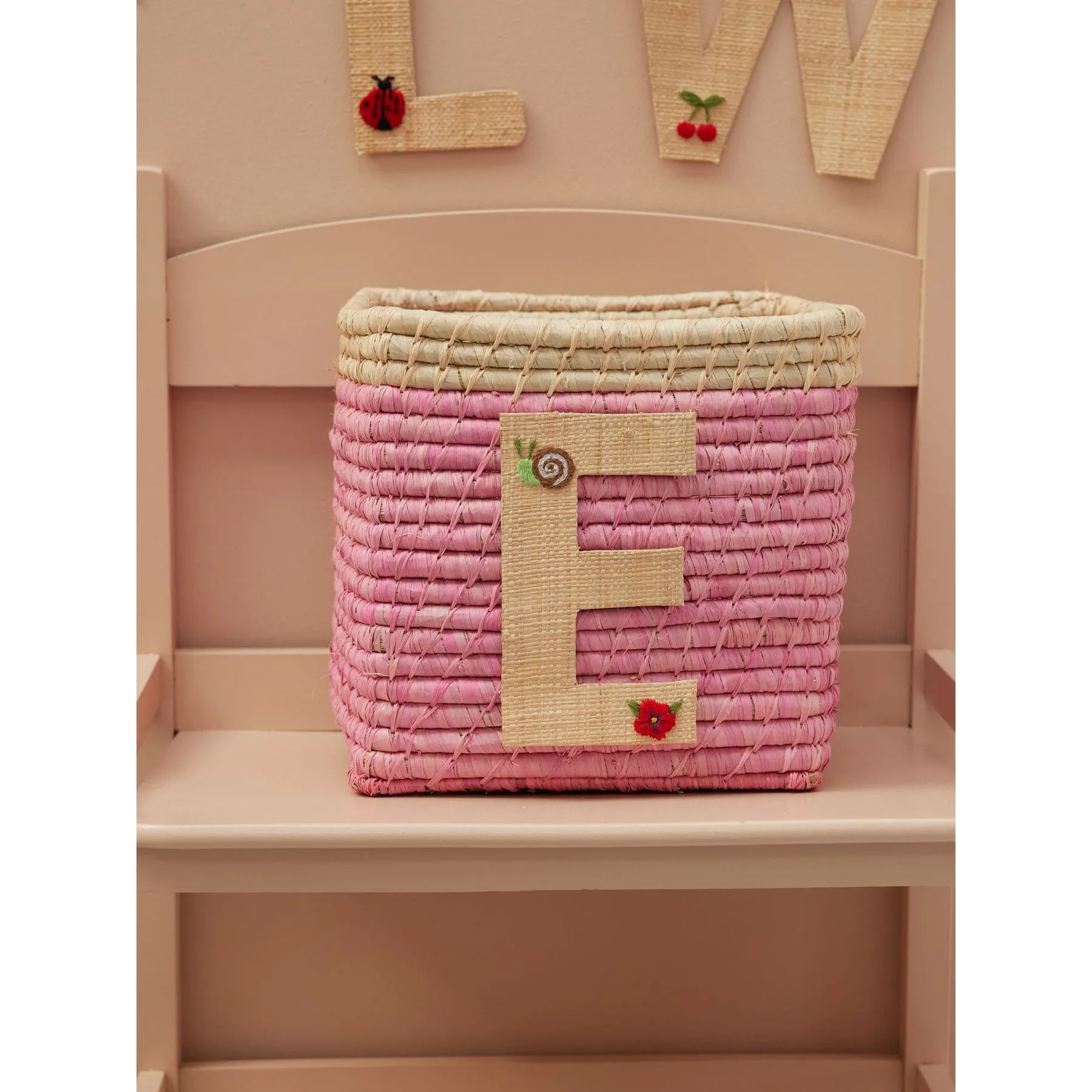 Rice DK Raffia Sticker Letter in Nature with Flower and Snail Embroidery - E