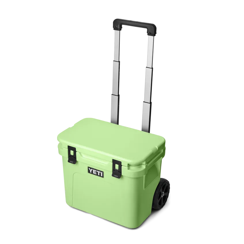 Roadie 32 Wheeled Cooler - Key Lime
